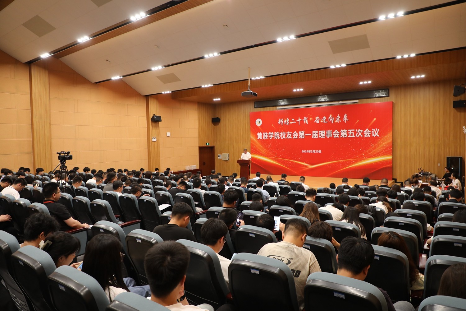 7d020c96cd68caf6.jpg