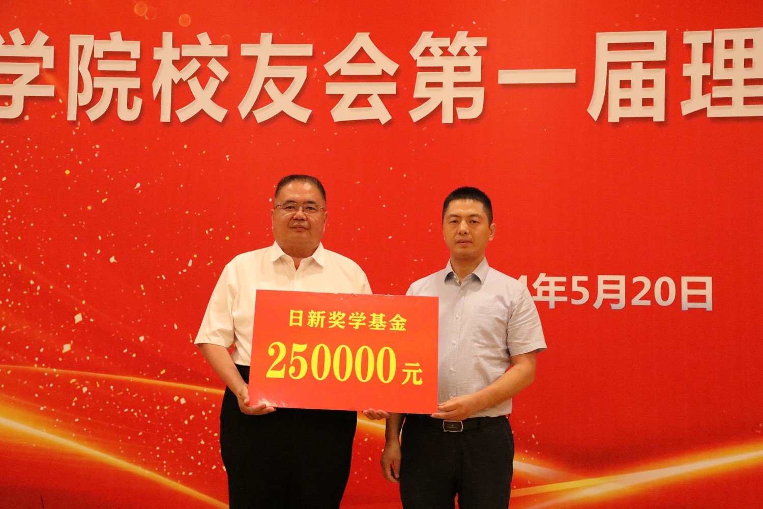 e9b7edc373b7990d.jpg