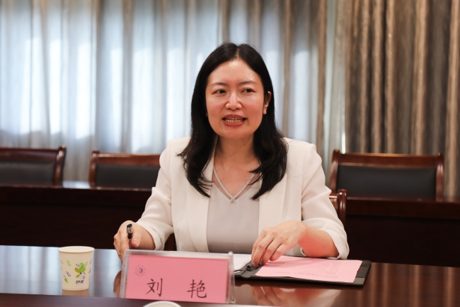 刘艳.jpg