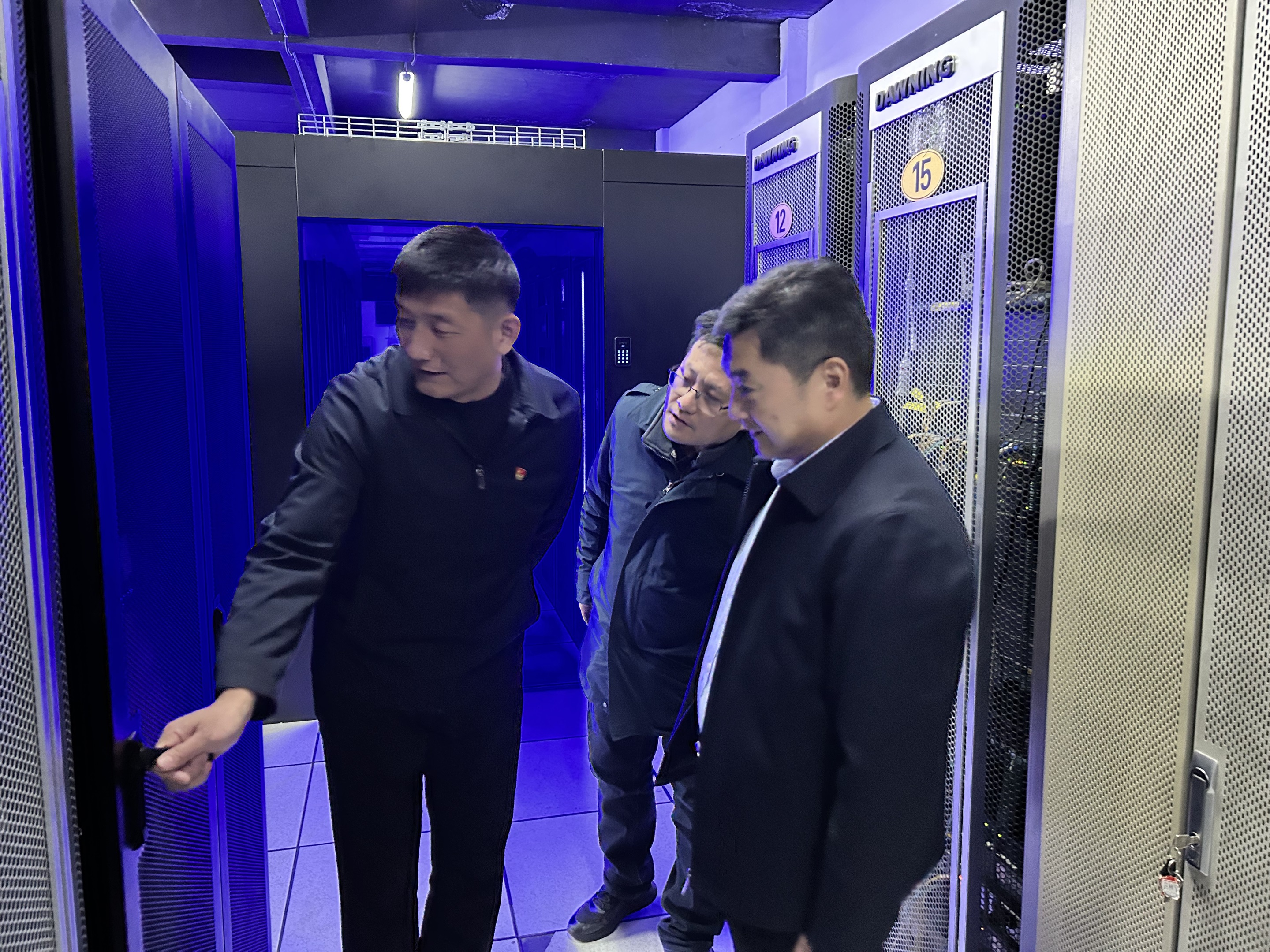 校领导到信息化办公室调研指导工作